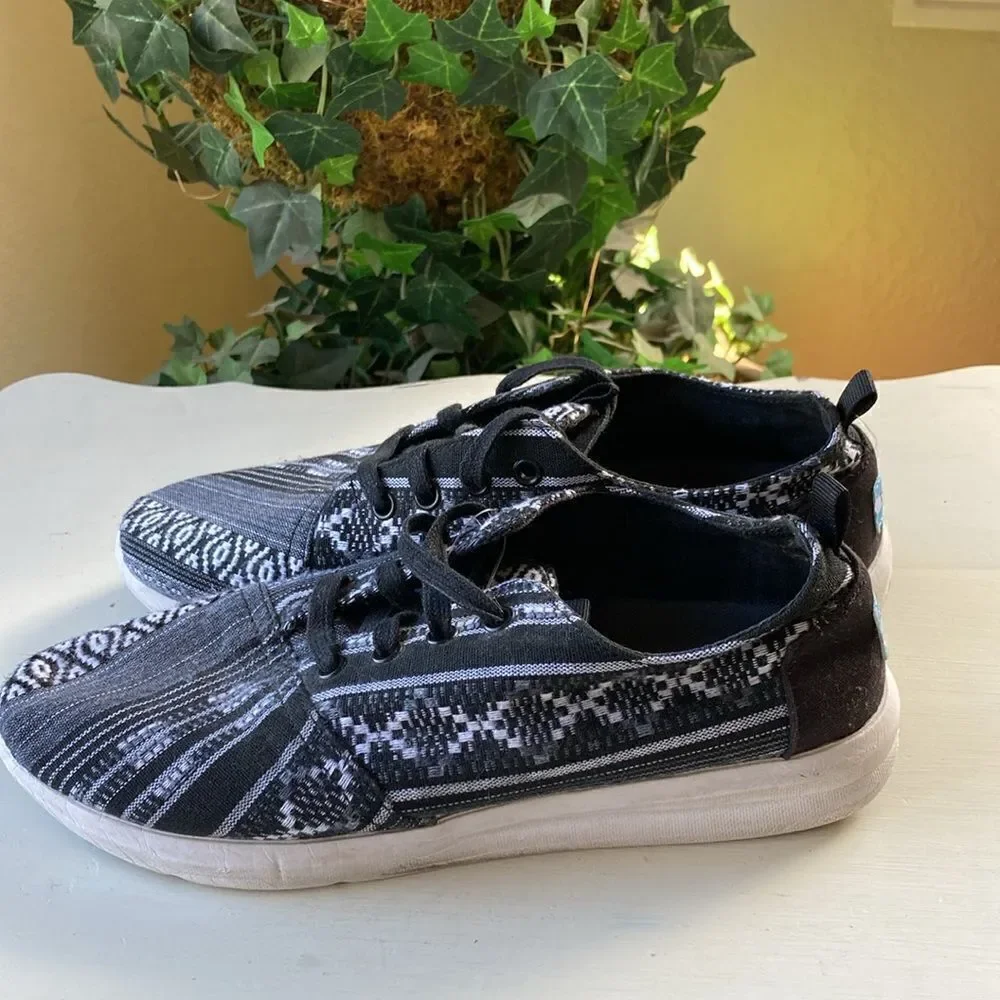 Men’s Toms Lace-Up Del Rey Sneakers Size 8.5